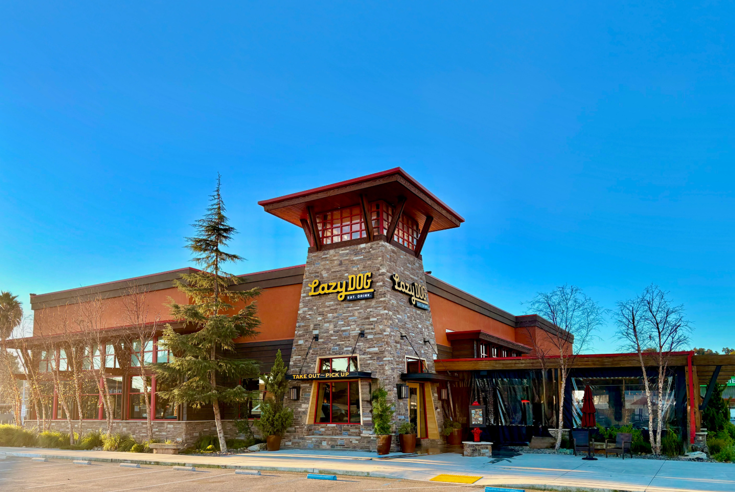 Lazy Dog Restaurant & Bar